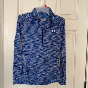 Under Armour top